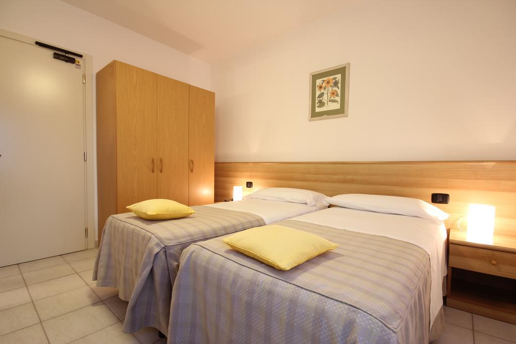 פורטה דיי מארמי Hotel Miramare חדר תמונה