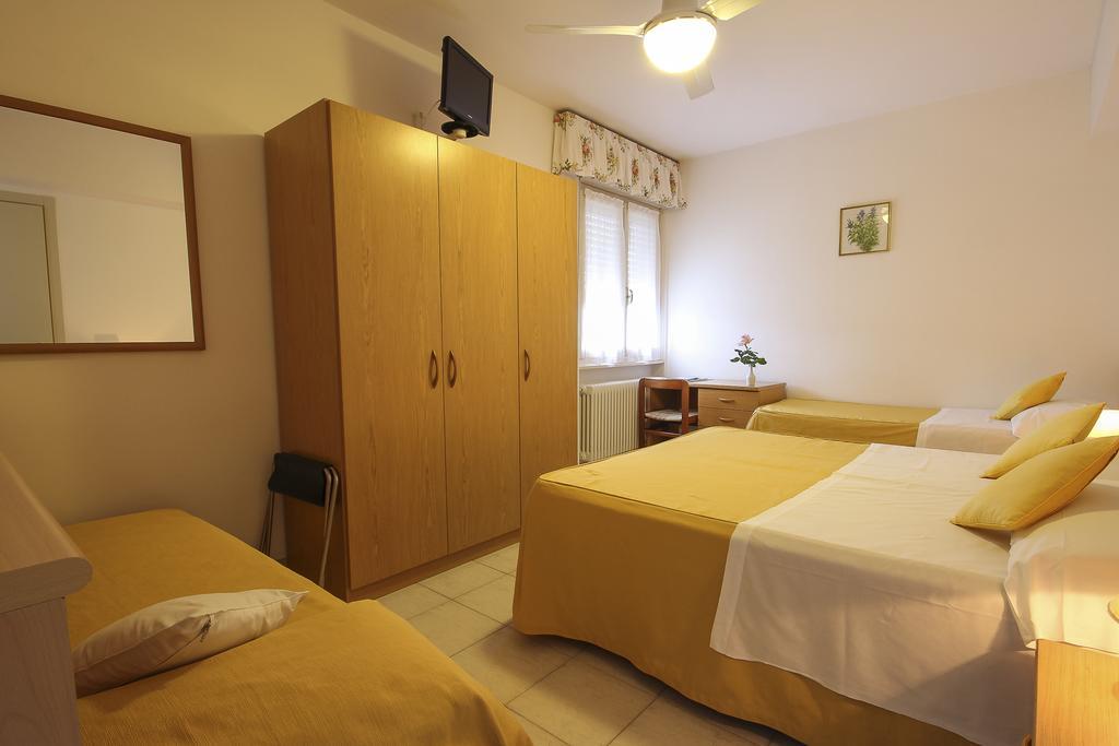 פורטה דיי מארמי Hotel Miramare חדר תמונה