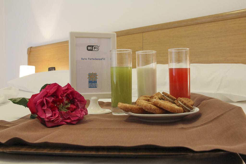 פורטה דיי מארמי Hotel Miramare מראה חיצוני תמונה