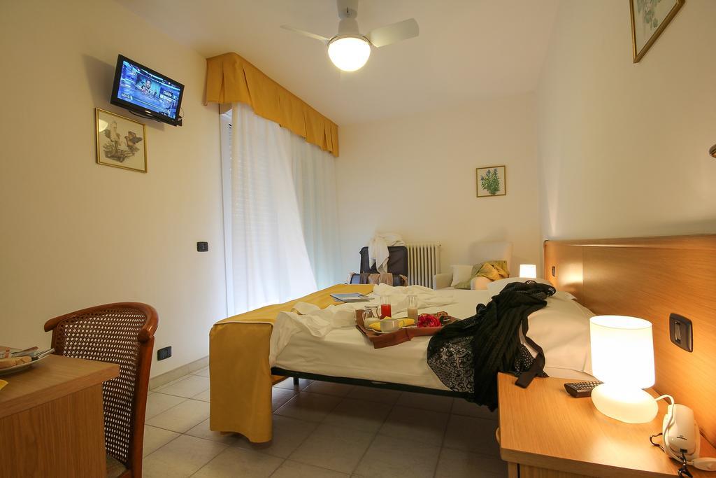 פורטה דיי מארמי Hotel Miramare חדר תמונה